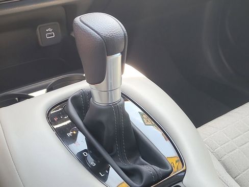 Used 2024 Honda HR-V LX image 20