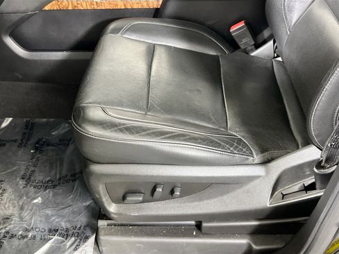 Used 2020 Chevrolet Tahoe Premier w/ RST Edition image 19