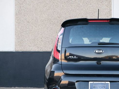 Used 2016 Kia Soul + w/ Tarmac Special Edition image 17