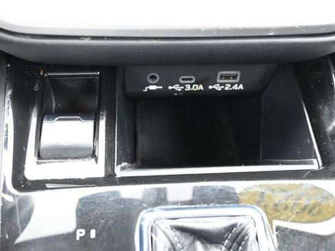 Used 2023 Subaru Outback Premium AWD/4WD image 39
