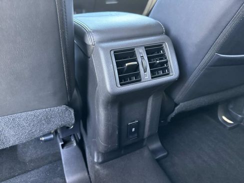 Used 2020 Mitsubishi Outlander SE image 20