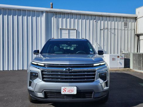 New 2026 Chevrolet Traverse LT w/ Driver Confidence Package image 8