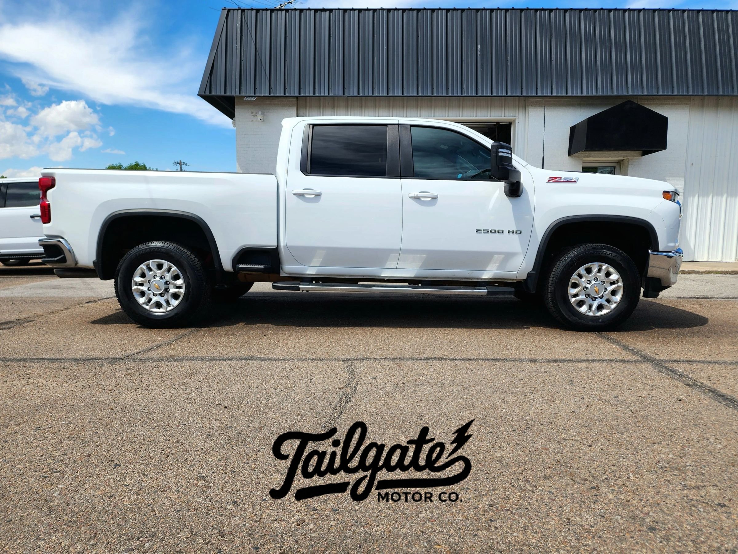 Used 2023 Chevrolet Silverado 2500 LT w/ Convenience Package AWD/4WD image 1