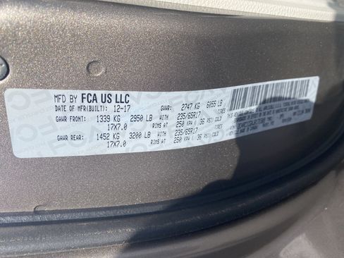 Used 2018 Chrysler Pacifica LX w/ Tire & Wheel Group FWD image 24