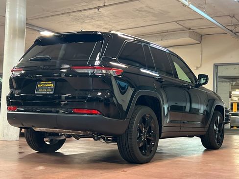 New 2025 Jeep Grand Cherokee Limited image 5