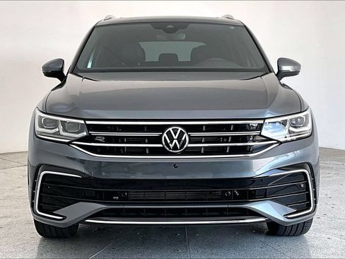 Used 2022 Volkswagen Tiguan SEL R-Line AWD/4WD image 3