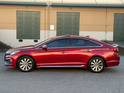 Used 2016 Hyundai Sonata Sport w/ Option Group 1V FWD image 5