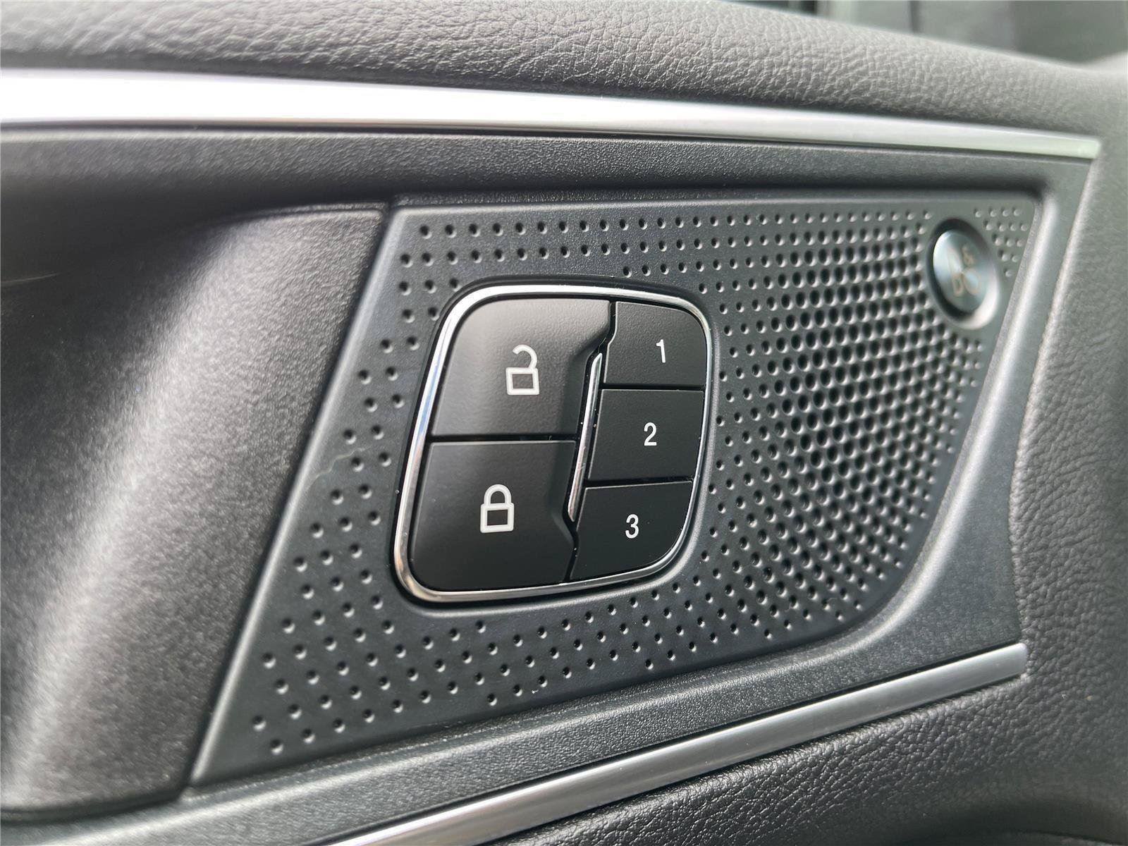 Used 2024 Ford Edge Titanium AWD/4WD image 18