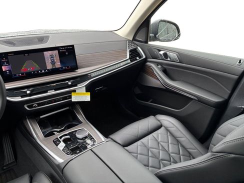 New 2026 BMW X7 xDrive40i image 25