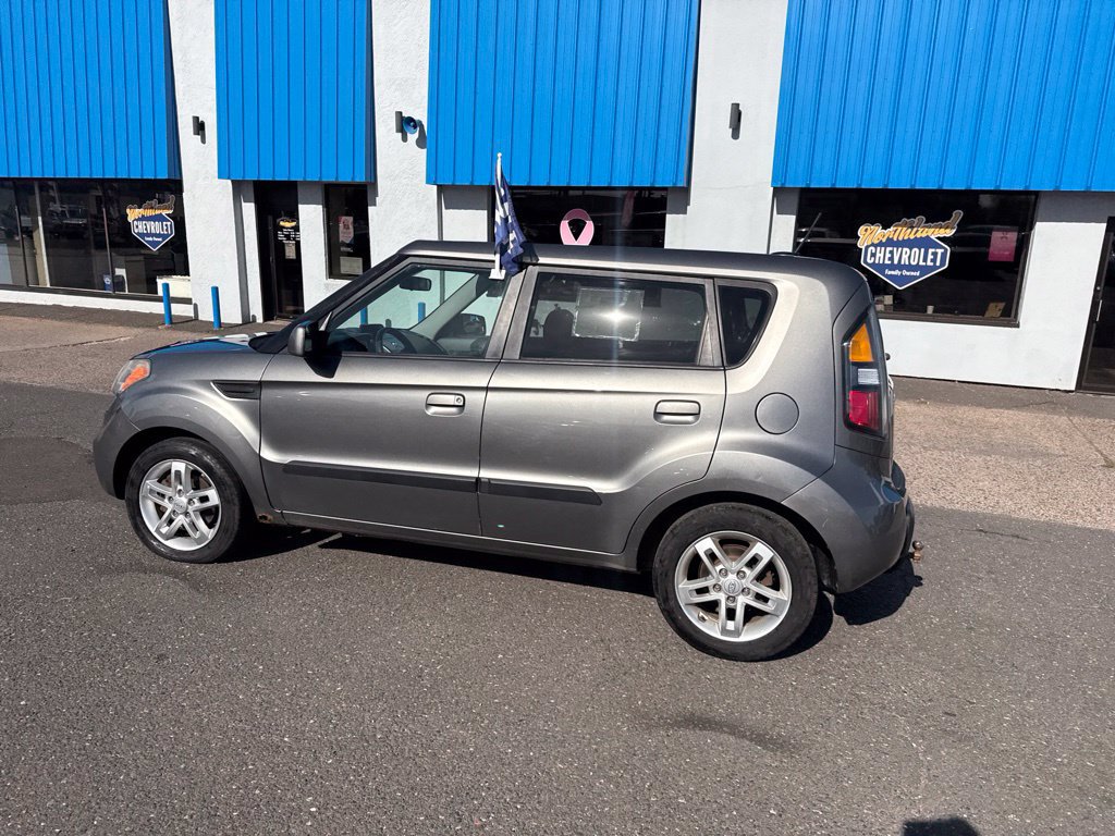 Used 2010 Kia Soul + FWD image 16