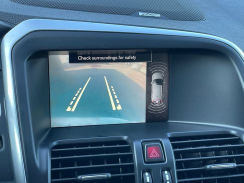 Used 2015 Volvo XC60 T6 Platinum image 40