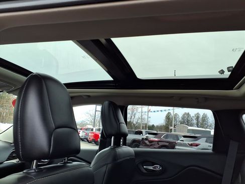 Used 2015 Jeep Cherokee Limited w/ Trailer Tow Group image 13