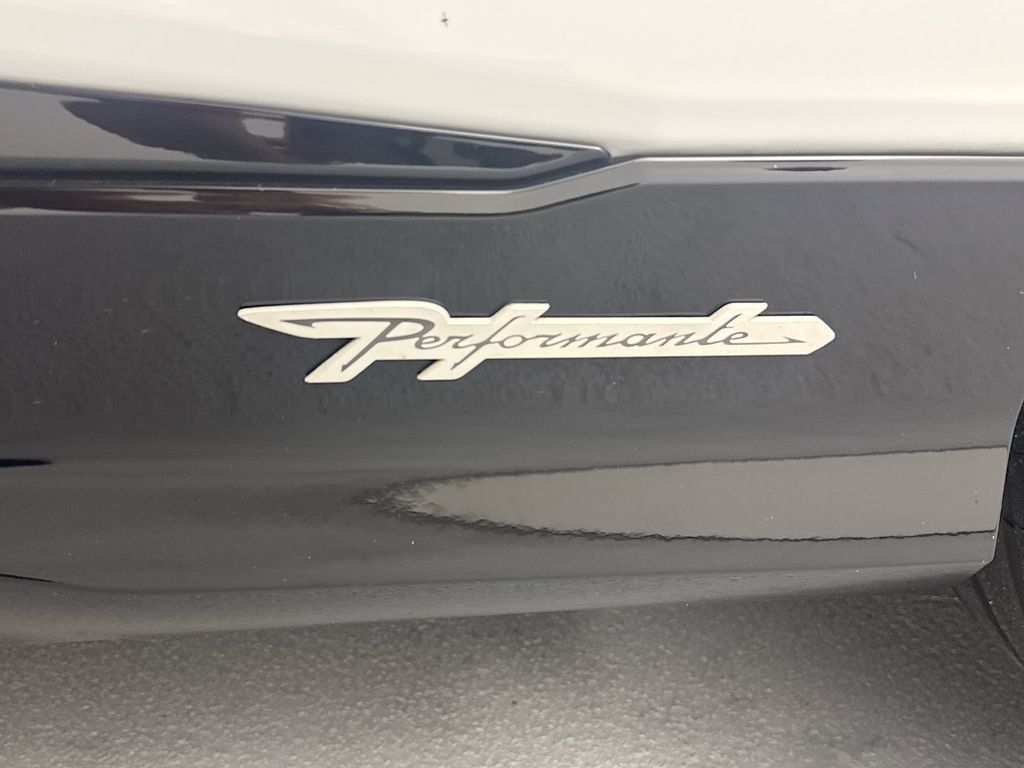 Used 2024 Lamborghini Urus Performante AWD/4WD image 26