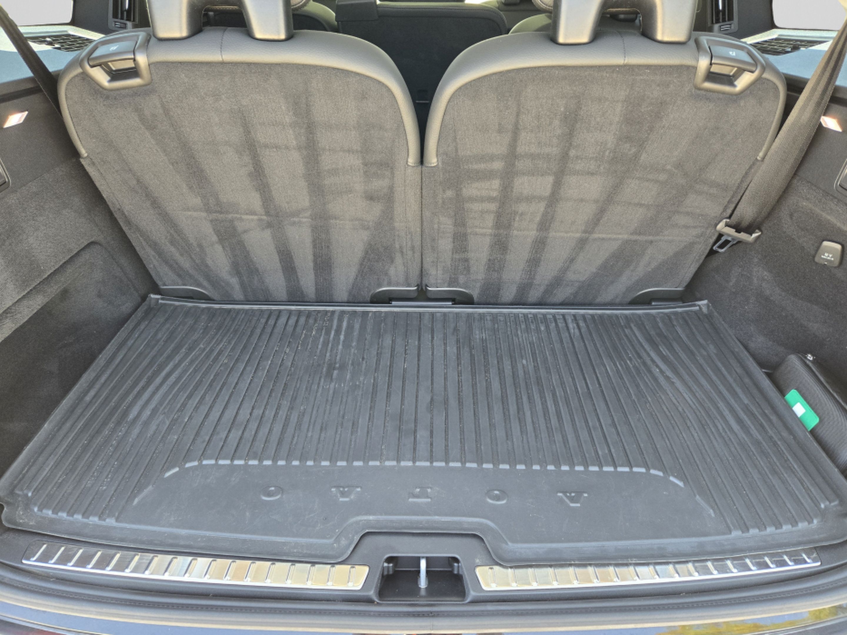 Used 2025 Volvo XC90 T8 Plus w/ Protection Package Premier AWD/4WD image 30