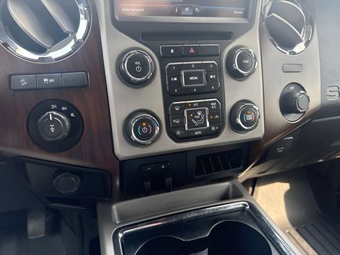Used 2014 Ford F350 Lariat w/ Lariat Ultimate Package AWD/4WD image 18