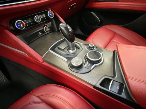 Used 2019 Alfa Romeo Stelvio Ti image 29