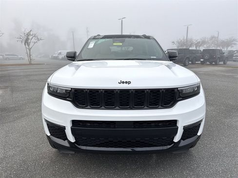New 2025 Jeep Grand Cherokee L Limited w/ Trailer Tow Package image 8