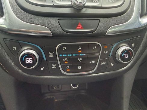Used 2018 Chevrolet Equinox Premier AWD/4WD image 12