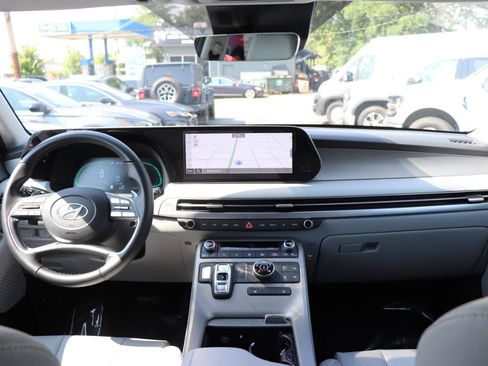 Used 2025 Hyundai Palisade SEL AWD/4WD image 18