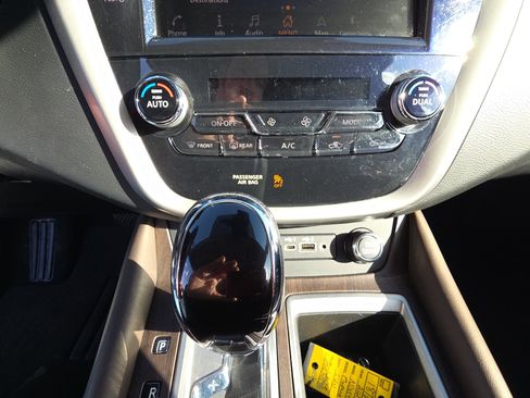 Used 2021 Nissan Murano Platinum image 23