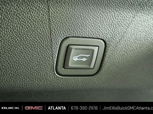 Used 2025 GMC Yukon XL Denali Ultimate w/ LPO, Floor Liner Package AWD/4WD image 37