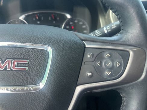 Used 2017 GMC Acadia SLT AWD/4WD image 9