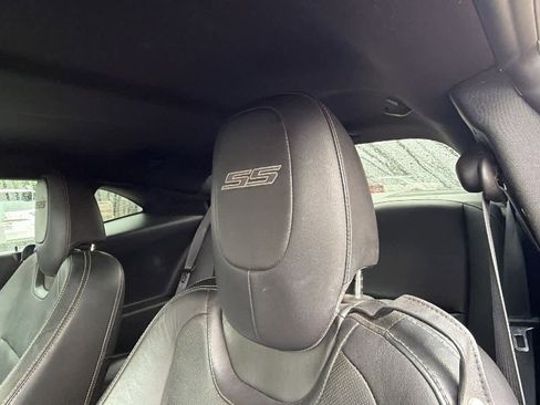 Used 2014 Chevrolet Camaro SS RWD image 11