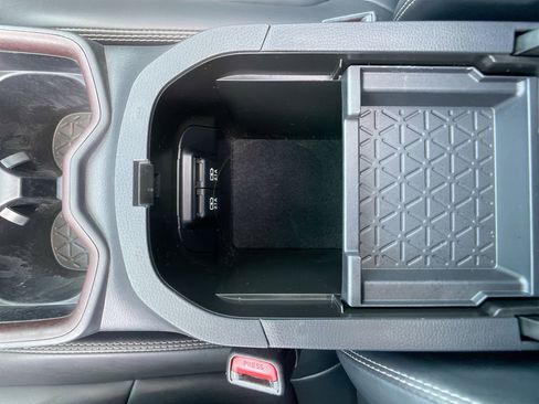 Used 2020 Toyota RAV4 Limited image 22