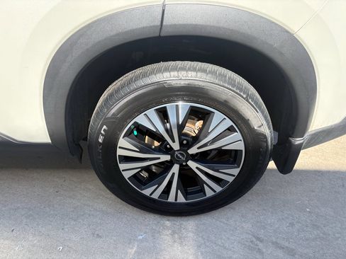 Used 2023 Nissan Rogue SV w/ SV Premium B Package FWD image 36