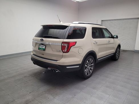 Used 2018 Ford Explorer Platinum image 9