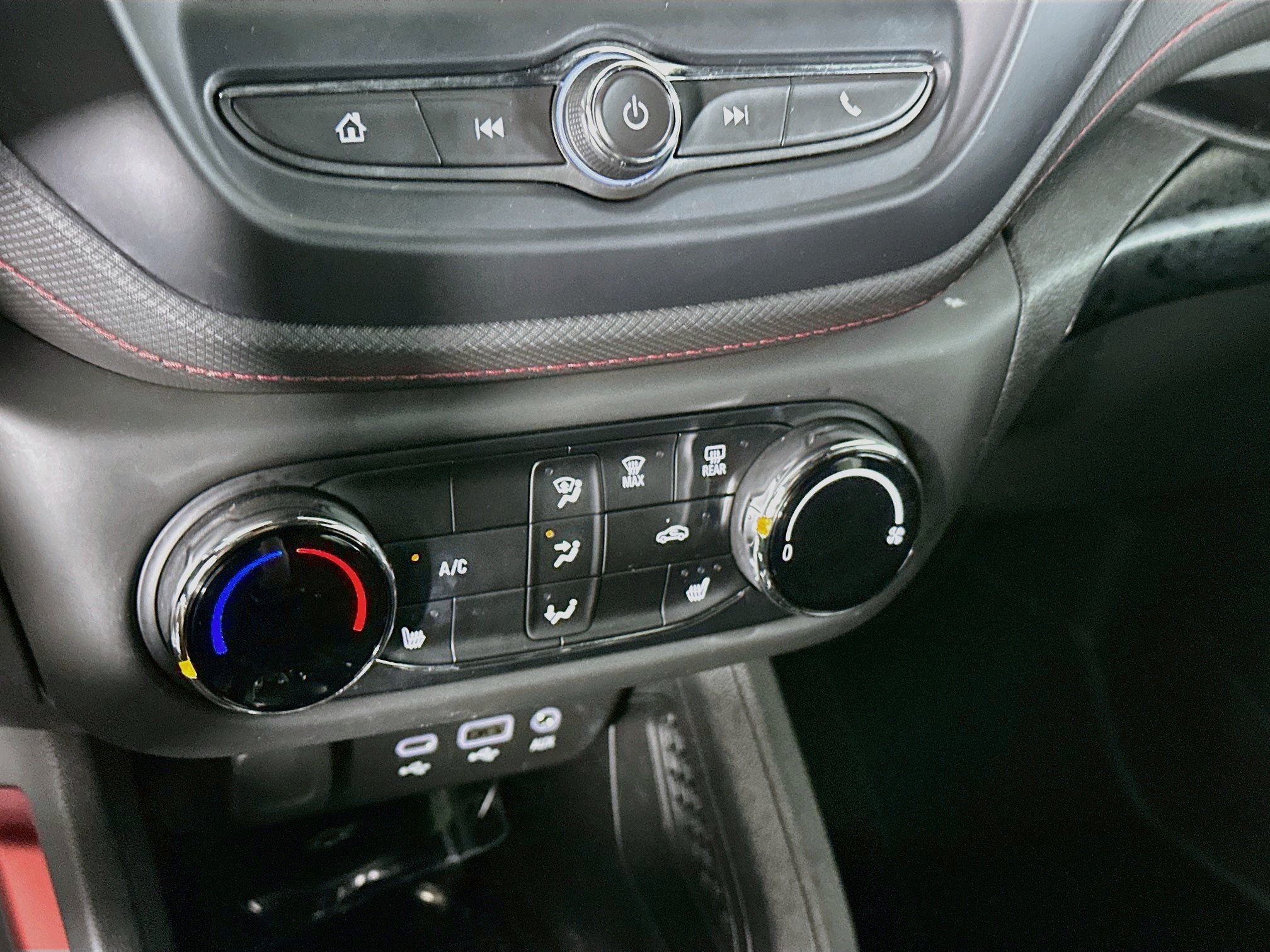 Used 2022 Chevrolet TrailBlazer RS FWD image 24