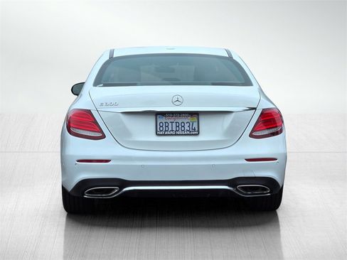 Used 2017 Mercedes-Benz E 300 image 5