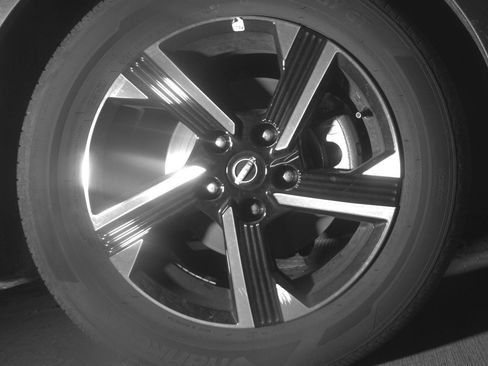 Used 2025 Nissan Sentra SV image 12