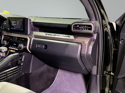 Used 2024 Toyota Tacoma SR5 image 27