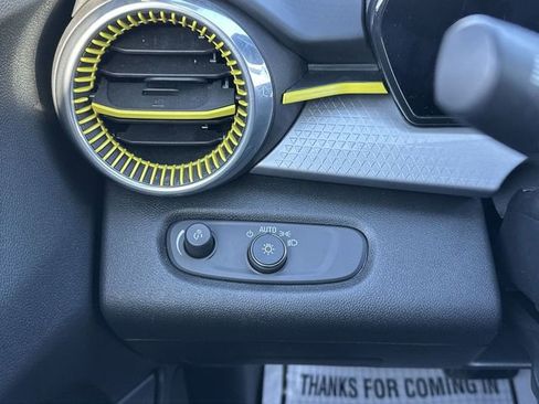 Used 2024 Chevrolet Trax LT image 17