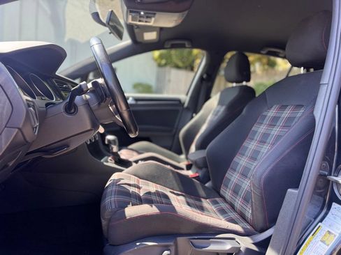 Used 2017 Volkswagen GTI S FWD image 17