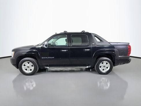 Used 2008 Chevrolet Avalanche LT w/ LT Preferred Equipment Group AWD/4WD image 9