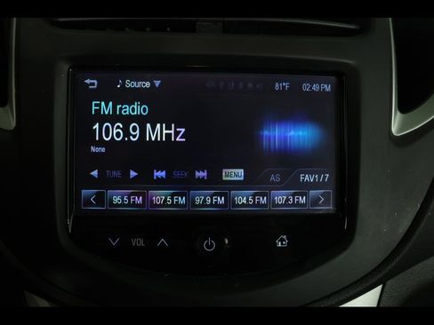 Used 2016 Chevrolet Trax LT w/ LT Sun and Sound Package AWD/4WD image 20
