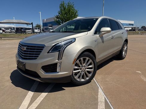 Used 2017 Cadillac XT5 Platinum image 1