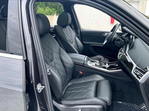 Used 2023 BMW X5 xDrive45e AWD/4WD image 9