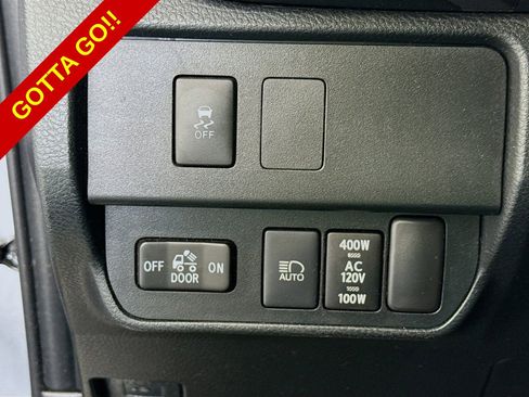 Used 2021 Toyota Tacoma TRD Sport AWD/4WD image 10