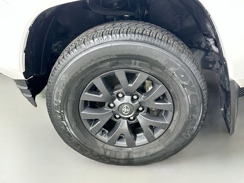 Used 2022 Toyota Tacoma SR5 image 29