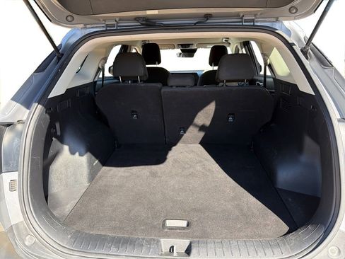 Used 2023 Kia Sportage LX image 13