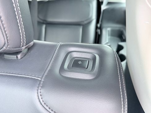 Used 2025 Ford Expedition Platinum AWD/4WD image 29