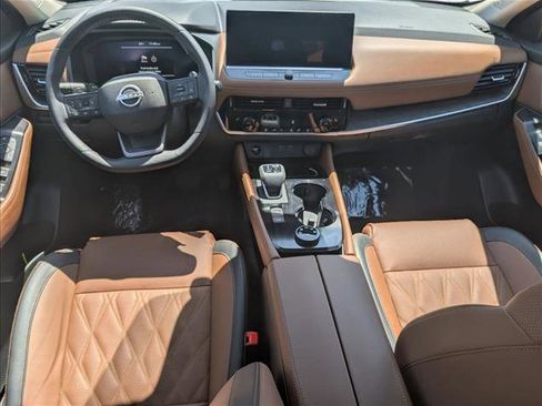 Used 2025 Nissan Rogue Platinum AWD/4WD image 21