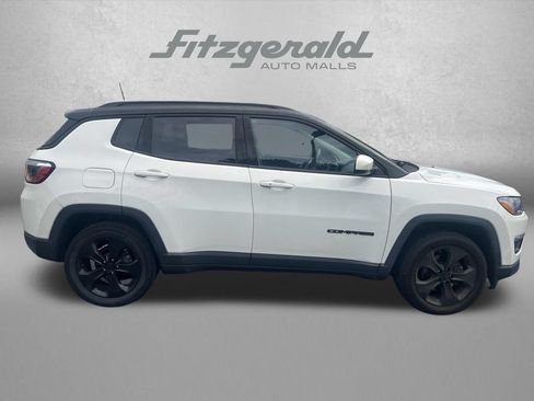 Used 2019 Jeep Compass Latitude AWD/4WD image 5