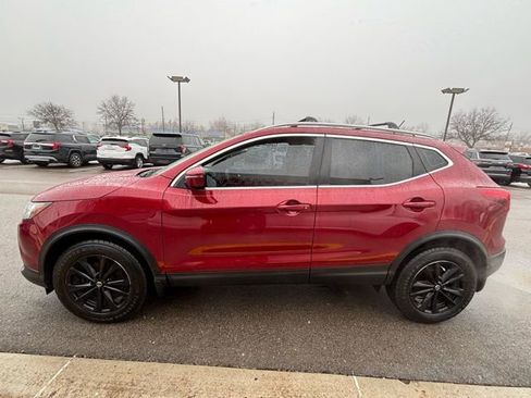 Used 2019 Nissan Rogue Sport SV image 11