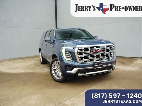 Used 2025 GMC Yukon XL Denali w/ Sun & Power Step Package image 6