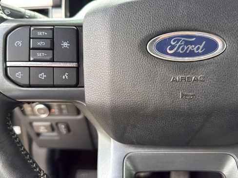 Used 2022 Ford F150 Lariat w/ Trailer Tow Package AWD/4WD image 16