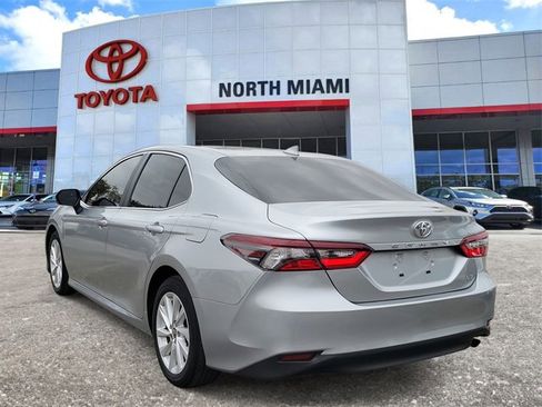 Used 2023 Toyota Camry LE image 3